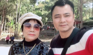 Showbiz 5/3: NSND Tự Long nói gì khi mẹ ruột được phong tặng NSƯT? 