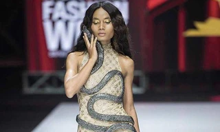 Showbiz 17/7: Người mẫu Châu Kim Sang hôn mê sau khi nhập viện