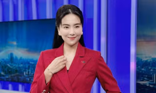 Showbiz 4/12: MC Mai Ngọc nhập viện