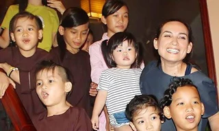 Showbiz 16/11: Phi Nhung đã bí mật mở sổ tiết kiệm cho 15 người con nuôi trước khi qua đời