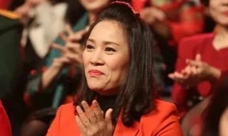 Nhà báo Tạ Bích Loan nhận Huân chương Lao động hạng Nhất