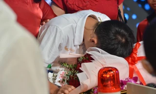 Showbiz 11/10: Thí sinh xin lỗi vì thất bại ở chung kết Đường lên đỉnh Olympia 23