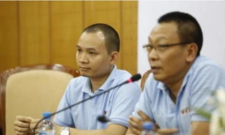 MC Lại Văn Sâm và con trai Lại Bắc Hải Đăng. 