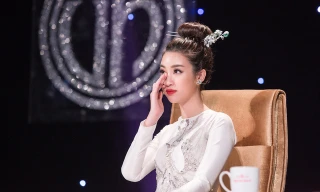 Hoa hậu Mỹ Linh nghẹn lời khi em bé bị bỏ rơi ở hố gas qua đời