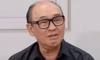 Showbiz 15/12: Diễn viên hài Duy Phương bán bánh bèo kiếm sống ở tuổi 70