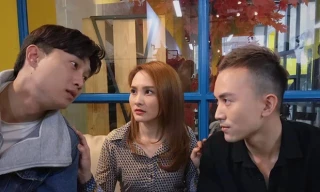 Showbiz 25/8: Dàn diễn viên phim ‘Về nhà đi con’ hội ngộ