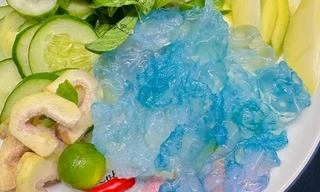 Nuốc Huế có gì ngon mà cư dân mạng 'sôi sục' đến vậy?