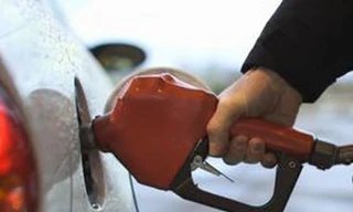 Lập đoàn kiểm tra kinh doanh xăng dầu