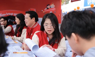 Trường ĐH thông tin tuyển sinh năm 2025 tới thí sinh. Ảnh: HOA BAN