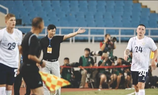 HLV Kim Sang-sik đối diện nhiều thử thách ở ASEAN Cup 2024. Ảnh: Anh Đoàn