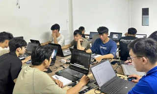 Với dân làm thiết kế, thức đêm ngủ ngày là một đặc sản, ảnh hưởng không nhỏ tới sức khỏe thể chất và tinh thần của họ. (Ảnh minh họa)