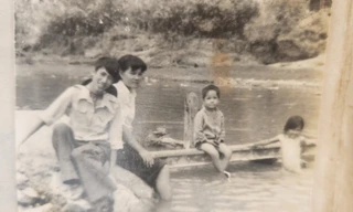 Tuổi niên thiếu, chúng tôi thường ra sông Thương tìm cảm xúc làm thơ. Ảnh: tư liệu 