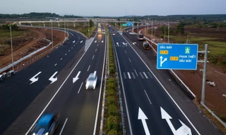 Đường cao tốc Bắc - Nam Phan Thiết - Dầu Giây. Ảnh: Hùng Lâm