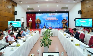 Tọa đàm: “Hiện thực hóa giấc mơ nhà ở xã hội”. Ảnh: Mạnh Thắng