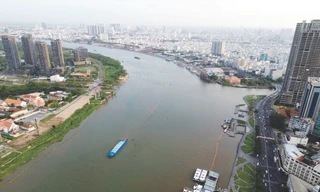 Hành lang ven sông Sài Gòn còn nhiều tiềm năng khai thác. Ảnh: Hữu Huy