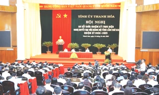 Toàn cảnh Hội nghị sơ kết giữa nhiệm kỳ thực hiện Nghị quyết Đại hội Đảng bộ tỉnh Thanh Hóa lần thứ XIX