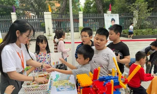 Cần có không gian cho trẻ vui chơi an toàn dịp hè. Ảnh: H.L