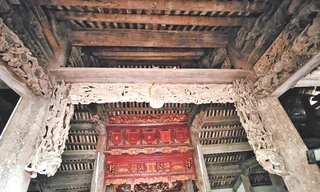 Hình tượng Rồng được khắc họa tinh xảo thể hiện ước mong của dân làng