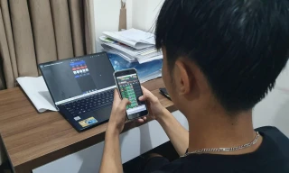 Ngày càng có thêm nhiều người sập bẫy chứng khoán quốc tế. Ảnh: PV