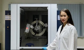 TS. Trần Diệu Linh tại phòng nghiên cứu