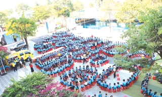 Học sinh tham gia Ngày hội đọc sách tại trường 