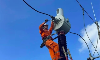 Áp dụng giá điện hai thành phần sẽ giúp tránh tình trạng doanh nghiệp khai vống nhu cầu sử dụng điện thực tế. Ảnh: Nguyễn Bằng