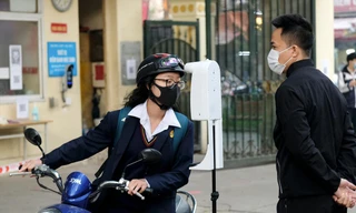 Hà Nội quyết tâm không để dịch bệnh làm tụt hậu đời sống kinh tế - xã hội của Thủ đô. Ảnh: Hoàng Mạnh Thắng