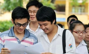 Thí sinh trong kì thi ĐH, CĐ 2010