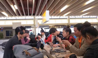 Chuyến trở về “bão táp” của Đoàn Việt Nam dự Festival 18