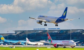 Hành khách đi máy bay có thể xin chữ đầu Xuân ở Nội Bài