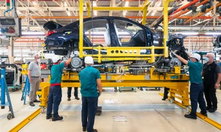 Lý do nhiều người Việt không mua ô tô đầu năm 