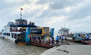 Dân địa phương mách chiêu 'thoát nạn' tắc phà khi đi đảo Cát Bà
