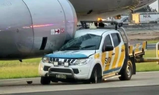 Máy bay Jetstar bị ô tô phá hỏng động cơ