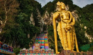 Sắp lắp thang máy trong hang động nổi tiếng ở Malaysia