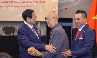 Thủ tướng Phạm Minh Chính gặp mặt và động viên kiều bào tại New Zealand