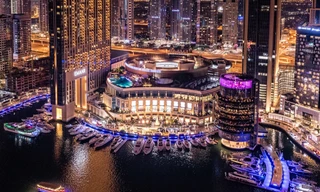 Choáng ngợp nơi vui chơi, mua sắm sầm uất nhất thế giới