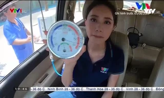 BTV Xuân Anh dẫn bản tin thời tiết đặc biệt trong xe ô tô đóng kín lên đến 57 độ C
