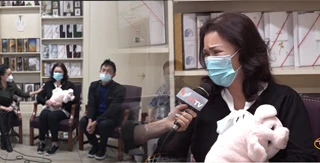 Vợ nghệ sĩ Chí Tài: 'Xin mọi người hãy để anh yên nghỉ'