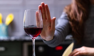 Mách bạn cách ‘né’ rượu bia ngày Tết để an toàn cho sức khoẻ