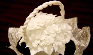 Ngỡ ngàng hoa sứ