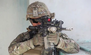 Súng trường tấn công M4 Mỹ mạnh cỡ nào?