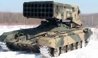 [ĐỒ HỌA] Khám phá sức mạnh hệ thống pháo dàn phản lực TOS-1