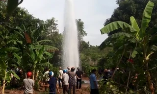 Giếng khoan ở Vũng Tàu liên tục phun nước như vòi rồng