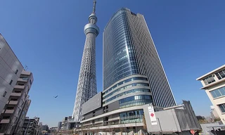 Tháp truyền hình Tokyo Sky Tree cao 634m.