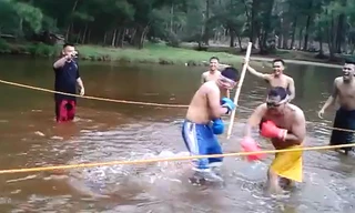Clip trận quyền anh dưới nước độc nhất thế giới