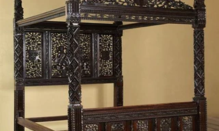 Chiếc giường gỗ 645 tỉ đồng vứt xó