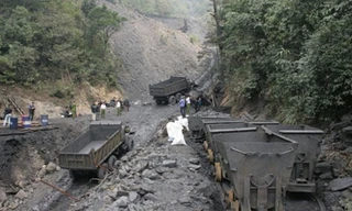 Vàng đen và những cơn sóng ngầm mang tên buôn lậu