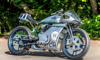 Chiêm ngưỡng sportbike 'kịch độc' từ Harley-Davidson 48