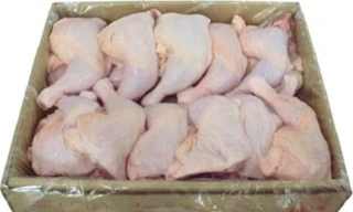 Thịt gà Mỹ giá rẻ đang được bán tràn lan trên thị trường.