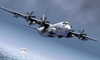 Soi “sát thủ săn ngầm” SC-130J Mỹ chào bán cho VN
